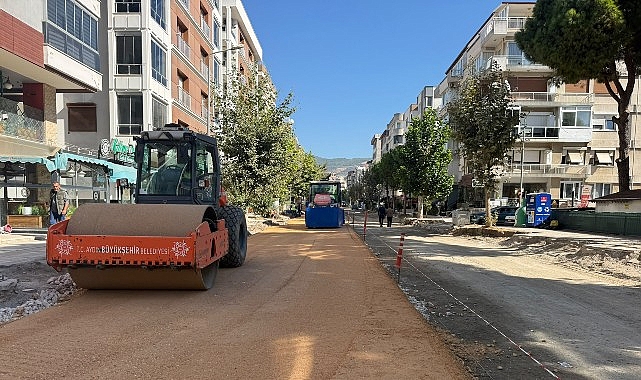 Başkan Çerçioğlu Aydın’ın Dört Bir Yanında Yol Yapım ve Yenileme Çalışmalarını Sürdürüyor Aydın Büyükşehir Belediyesi Fen İşleri Dairesi Başkanlığı kent genelinde yol