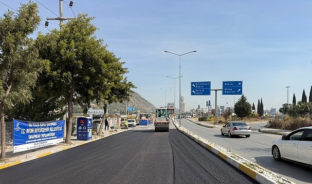 Başkan Çerçioğlu’ndan 17 İlçede Eş Zamanlı Yol Yapım ve Yenileme Çalışmaları Aydın Büyükşehir Belediye Başkanı Özlem Çerçioğlu’nun çalışmalarıyla Aydın'ın tüm ilçelerinde