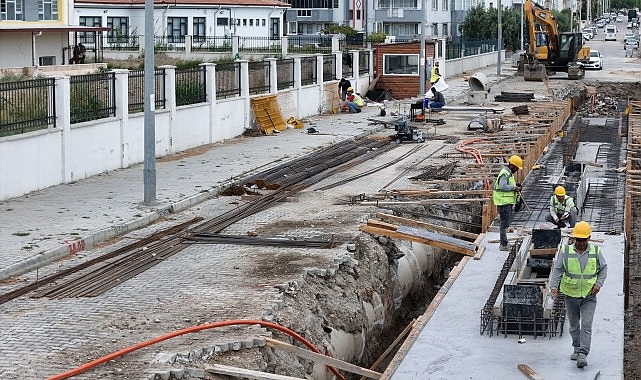 Başkan Çerçioğlu’nun Çalışmalarıyla Söke’nin Altyapısı Güçleniyor Aydın Büyükşehir Belediye Başkanı Özlem Çerçioğlu’nun çalışmalarıyla kente kazandırılan yatırımlarda