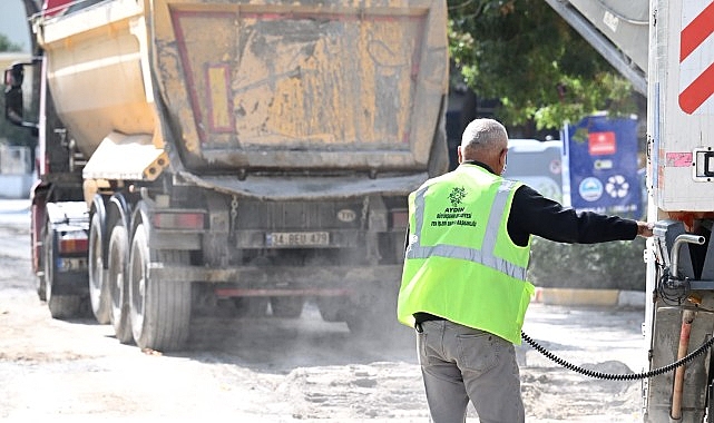 Başkan Çerçioğlu’nun Öncülüğünde Söke’de Yol Yenileme ve Altyapı Çalışmaları Eş Zamanlı Sürdürülüyor Aydın Büyükşehir Belediye Başkanı Özlem Çerçioğlu’nun çalışmalarıyla Aydın’a kazandırılan yatırımlara