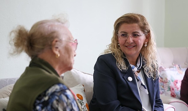 Başkan Ovalıoğlu Bakırköy’ün Çınarlarını Ziyaret Etti Bakırköy Belediye Başkanı Doç. Dr. Ayşegül Ovalıoğlu, 1 Ekim Dünya
