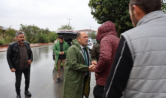 Başkan Selçuk Yıldız Sahada Geyve Belediye Başkanı Selçuk Yıldız, ilçede etkili olan sağanak yağışın