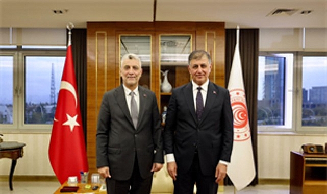 Başkan Tugay’dan Ticaret Bakanı Bolat’a ziyaret İzmir Büyükşehir Belediye Başkanı Dr. Cemil Tugay, Ticaret Bakanı Prof.