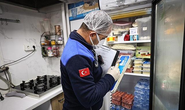 Bayrampaşa’da okul kantinlerine sıkı denetim Bayrampaşa Belediyesi zabıta ekipleri, öğrencilerin sağlıklı ve güvenilir gıdaya ulaşmasını