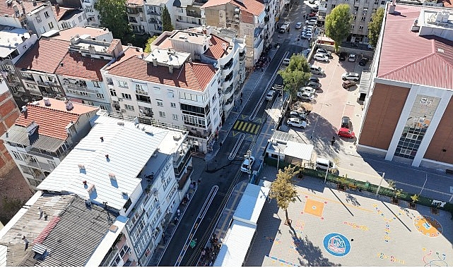 Beş okulun kullandığı sokağa Konak Belediyesi’nden güvenli dokunuş Konak Belediyesi, beş okulun birden kullandığı 156 Sokak’ta gerçekleştirdiği düzenleme