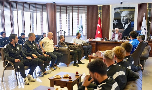 Burhaniye Belediyespor Futbol A Takımı, 2026-2027 sezonunda mücadele edeceği Profesyonelliğe