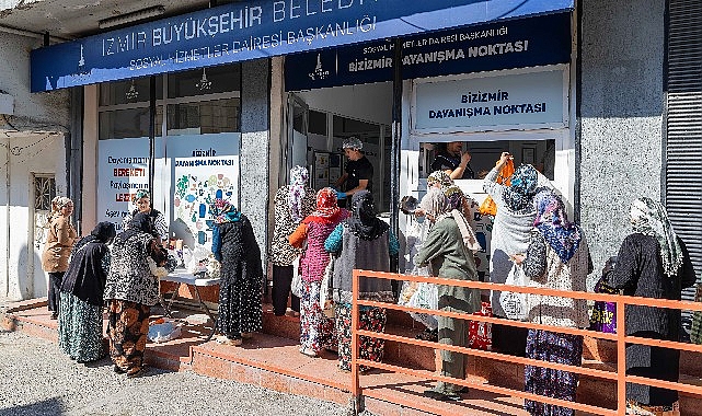 Büyükşehir, dayanışma noktalarıyla İzmirlinin yanında İzmir Büyükşehir Belediyesi, kent genelindeki 12 Dayanışma Noktası ve 3