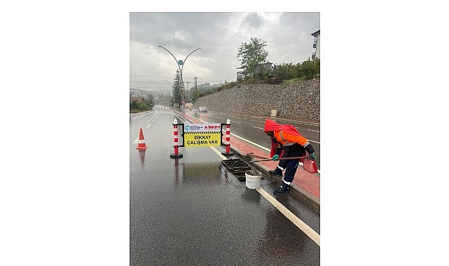 Büyükşehir ekipleri yağışa karşı teyakkuzda Kocaeli Büyükşehir Belediyesi ekipleri, kentte etkili olan yağışlı hava nedeniyle