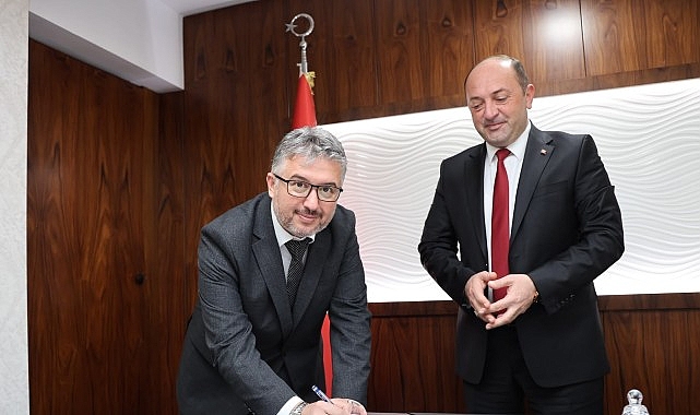 Camilerin Temizliği İçin Müftülük ile Belediye Arasında Protokol İmzalandı İlçe genelindeki camilerin temizliği ve vatandaşların daha temiz ve sağlıklı