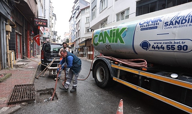Canik Belediyesi, ilçe genelinde mazgal temizliği, bakım ve onarım çalışmalarını