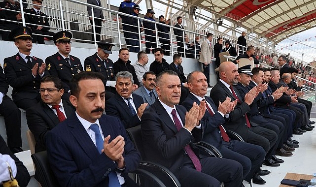 Çumra’da 29 Ekim Cumhuriyet Bayramı Coşkusu Bando Ezgileriyle Taçlandı Çumra’da 29 Ekim Cumhuriyet Bayramı’nın 103. yıl dönümü, Durmuş Ali