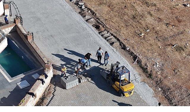 Didim Belediye Başkanı Hatice Gençay Saha Çalışmalarını Yerinde İnceledi Didim Belediye Başkanı Hatice Gençay, saha ziyaretleri kapsamında yapımı süren