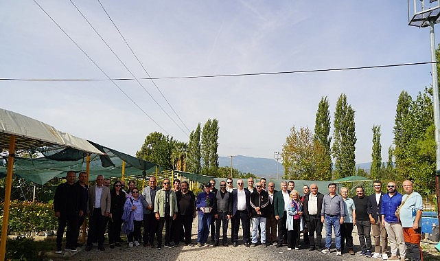 Edremit Belediye Başkanı Mehmet Ertaş, ilçede görev yapan basın mensuplarıyla