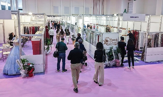 İzmir Büyükşehir Belediyesi ev sahipliğinde, İZFAŞ tarafından düzenlenen Fashion Prime