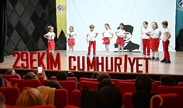 Final Okulları Kemer Şubesi tarafından 29 Ekim Cumhuriyet Bayramı kutlamaları