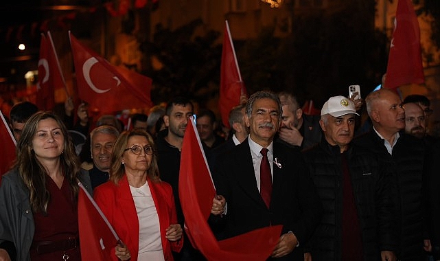 Gemlik’te Anadolu’nun Renkleri Cumhuriyet Coşkusuyla Buluştu Gemlik Belediyesi ve Bursa Büyükşehir Belediyesi iş birliğiyle düzenlenen 11.