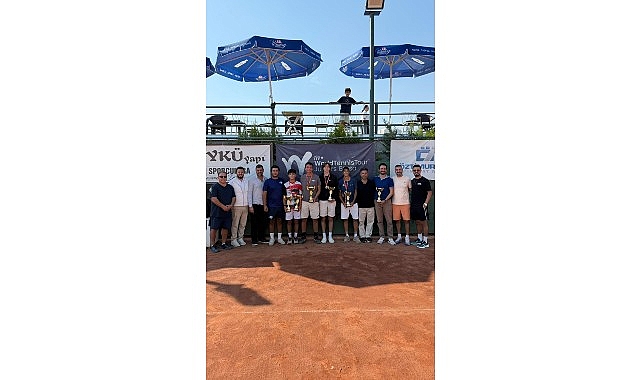 Genç raketler Nilüfer’de buluştu Nilüfer Belediyesi’nin katkılarıyla Yenigün Tenis Kulübü ev sahipliğinde düzenlenen 4.