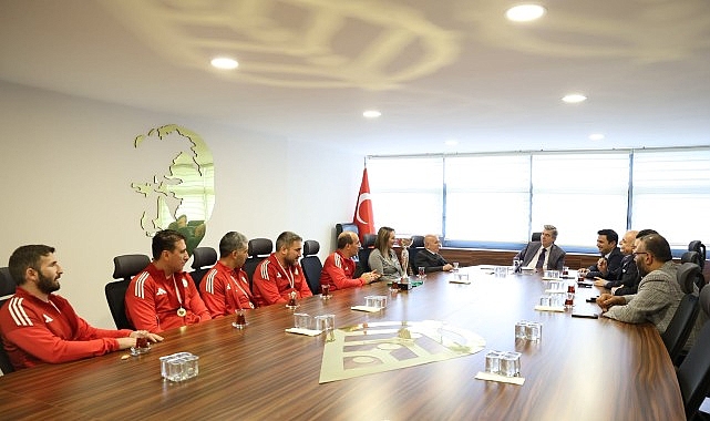 Genç Sporcular Kupayı Çankaya’ya Getirdi Çankaya Belediyesi Görme Engelliler Spor Kulübü tarihinde bir ilke imza