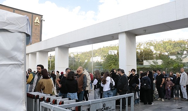 Her yaştan okur bu fuarda Kocaeli’nin okuyan ve okutan kent olarak anılmasına büyük katkı sağlayan
