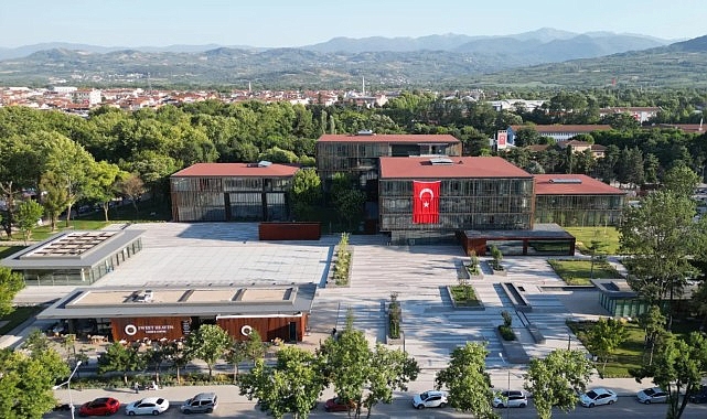 İnegöl Belediyesi’ne Sayıştay’dan Olumlu Denetim Görüşü İnegöl Belediyesi’nin 2025 Yılı Sayıştay Denetim Raporunun sonucu açıklandı. Meclis