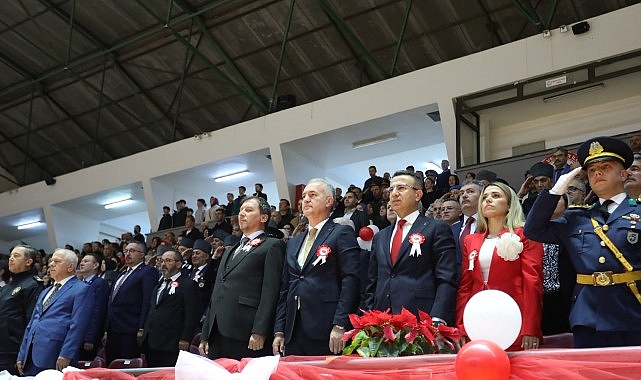 İnegöl’de 29 Ekim Cumhuriyet Bayramı’nın 103. Yıldönümü, düzenlenen törenlerle coşkuyla