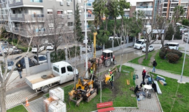 İzmir, depreme bilimsel verilerle hazırlanıyor İzmir Büyükşehir Belediyesi, 30 Ekim 2020 depreminin ardından kentin deprem