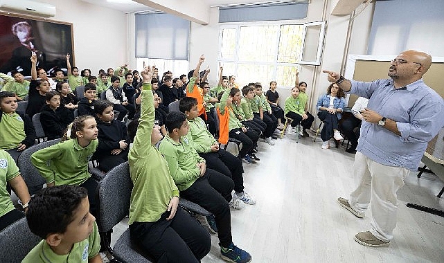 İzmir’de iklim bilinci çocuklarla büyüyor İzmir Büyükşehir Belediyesi, iklim ve çevre bilincini çocuklarla büyütüyor. Geçen