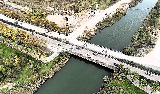 İzmit’in ulaşımına 1,5 milyar TL’lik güçlü dokunuş Kocaeli Büyükşehir Belediyesi, İzmit Ömer Türkçakal Bulvarı’nda ulaşım güvenliğini artıracak