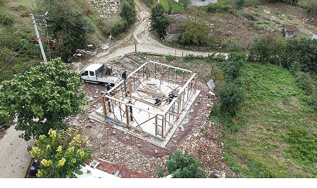Kandıra Belediyesi’nden Şehit Ailesine Anlamlı Destek Kandıra Belediyesi, şehit ailelerine yönelik desteklerini sürdürüyor. Kandıralı şehit Mustafa
