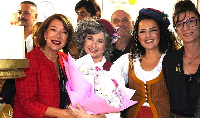 İstanbul Büyükşehir Belediyesi Şehir Tiyatroları, Burçak Çöllü’nün yazdığı, Yiğit Sertdemir’in