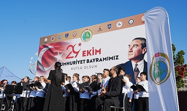İzmir Valiliği himayelerinde, İzmir İl Millî Eğitim Müdürlüğü koordinasyonunda düzenlenen
