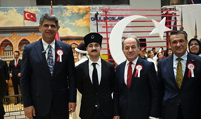 Kartepe’de 29 Ekim Cumhuriyet Bayramı, Hergeleci İbrahim Spor Salonu’nda düzenlenen