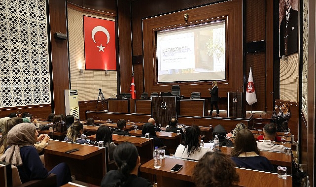 Keçiören Belediyesi personeline ‘Stres ve öfke yönetimi’ eğitimi Keçiören Belediyesi, çalışanlarının mesleki ve kişisel gelişimlerini desteklemek, hizmet kapasitesini