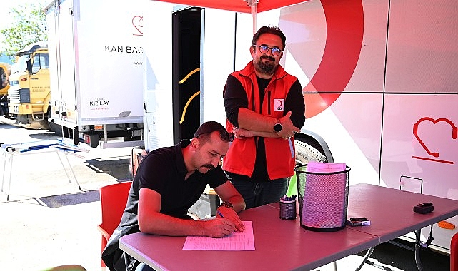 Kemer Belediye personelinden kan bağışı Kemer Belediye personeli, Türk Kızılay tarafından düzenlenen kan bağışı etkinliğine