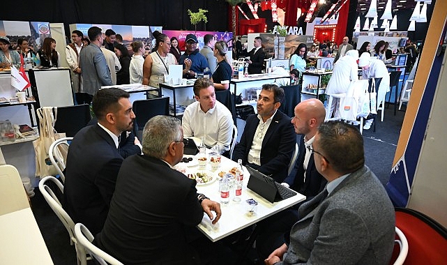 Kemer Belediyesi 2027 yılı turizm tanıtımı için Jet2 ile ön anlaşma yaptı Kemer Belediyesi, Belediye Başkanı Necati Topaloğlu öncülüğünde 2027 turizm tanıtım