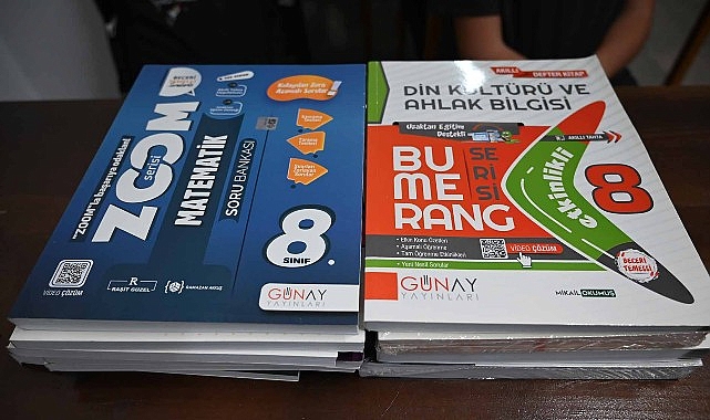 Kemer’de sekizinci sınıf öğrencilerine ücretsiz ders kitapları dağıtıldı Kemer Belediyesi Ahmet Erkal Destek Eğitim Kursunda ilk kez başlatılan