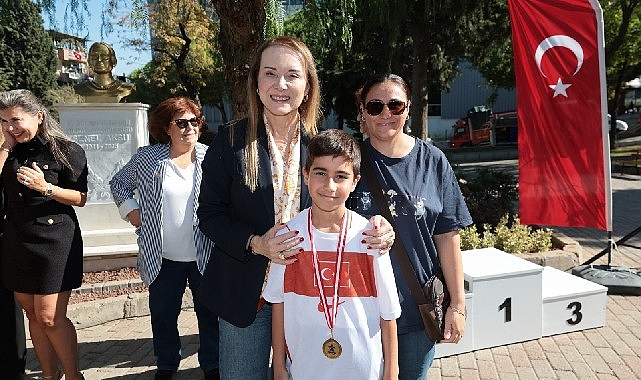 Konak’ın çocukları Şenel Aksu için koştu “İzmir'in Annesi” olarak tanınan Türk Anneler Derneği İzmir Şubesi’nin Kurucu