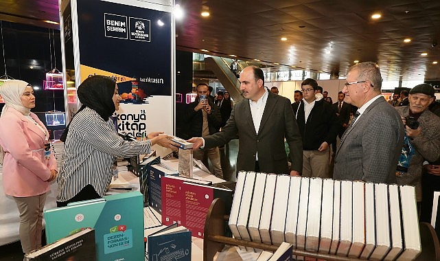 Konya’da Yüzbinlerce Kitapseveri Buluşturacak Dev Organizasyon Başladı Konya Büyükşehir Belediye Başkanı Uğur İbrahim Altay, Selçuklu Kongre Merkezi’nde