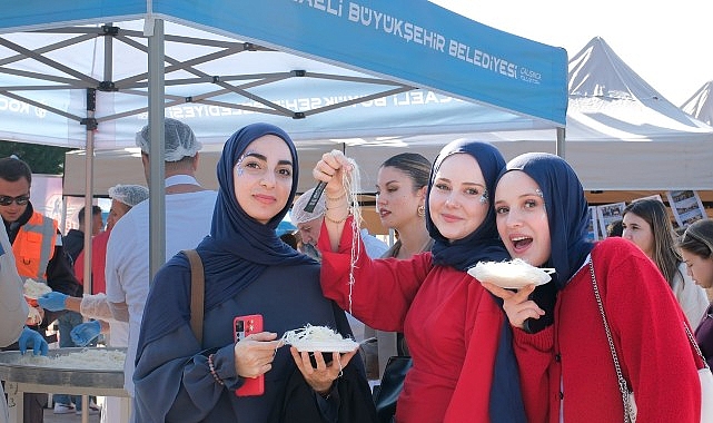 KOÜ’lü gençler Büyükşehir’le enerji depoluyor; ‘Gelin Tanış Olalım’da eğlence başladı Kocaeli Büyükşehir Belediyesi, KOÜ’lü öğrencilerin üniversite hayatına güzel bir başlangıç