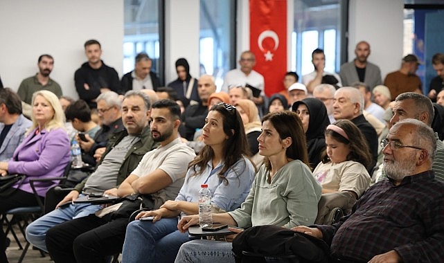Mete Yarar, Kocaeli Kitap Fuarı’nda konuştu; “Bugün gelinen nokta Türkiye’yi savaştan koruyor” Uluslararası 16. Kocaeli Kitap Fuarı’nda konuşan Mete Yarar, Türkiye’nin savunma