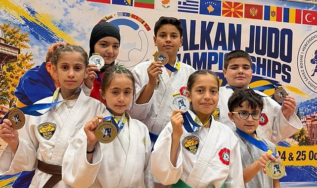 Milli Judocularımızdan Balkan Şampiyonası’nda 7 Madalya Konya Büyükşehir Belediyesporlu judocular, Bosna Hersek’te düzenlenen Süper Minikler Balkan