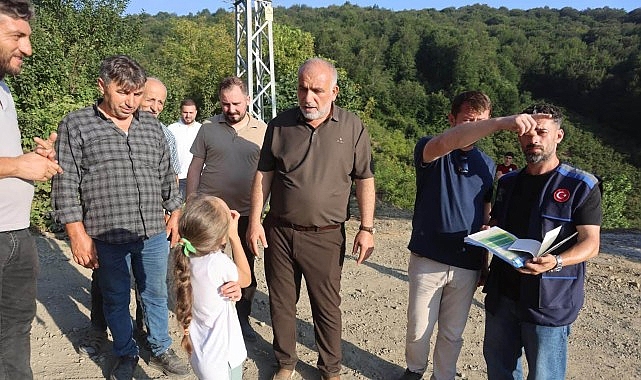 Minik Aysima İstedi, Başkan Sandıkçı Yaptı Canik Belediye Başkanı İbrahim Sandıkçı, talebini yerinde dinlediği minik Aysima'nın