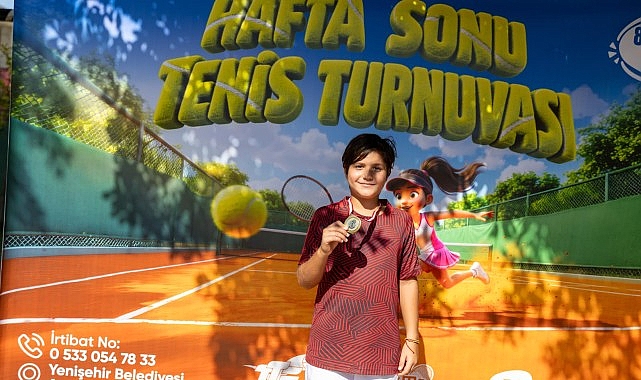 Minik raketler Yenişehir’de buluştu Yenişehir Belediyesi ev sahipliğinde Ata Tenis Kompleksi’nde düzenlenen 8, 9