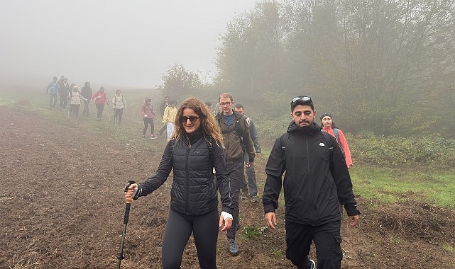 Nilüfer Belediyesi, Cumhuriyet’in 103’üncü yıl dönümünde Mysia Yolları’nda doğa yürüyüşü