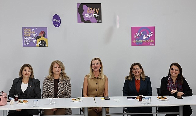 Nilüfer’de 26 Ekim Kadın Muhtarlar Günü dolayısıyla düzenlenen etkinlikte kadın