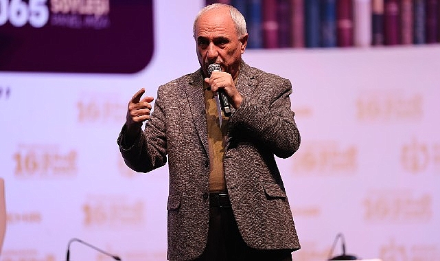 Nurullah Genç: “Çanakkale’yi yeniden yaşarız” Kocaeli Büyükşehir Belediyesi’nin düzenlediği Uluslararası 16. Kocaeli Kitap Fuarı’na konuk