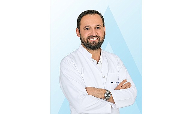 Çocuklarda sık görülen karın ağrısı, ebeveynlerin nedenini anlamakta zorlanabildiği yakınmaların