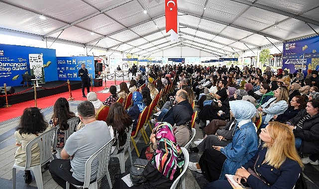 Osmangazi Belediyesi tarafından düzenlenen Osmangazi Kitap Günleri, 8’inci gününde de