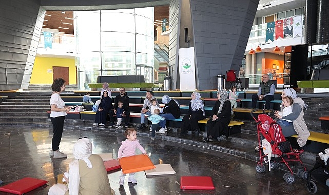 Osmangazi’de Ebeveynlere ‘Onunla Okuyun’ Atölyesi Çocukların sağlıklı gelişimine büyük önem veren Osmangazi Belediyesi, hayata geçirdiği