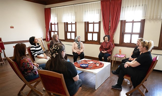 Osmangazi’de Kadınlar Paylaşarak İyileşti Osmangazi Kent Konseyi Kadın Meclisi tarafından meme kanserine yönelik farkındalık